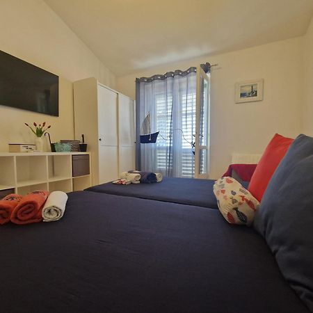 מאקרסקה Apartment Villa Mirna מראה חיצוני תמונה
