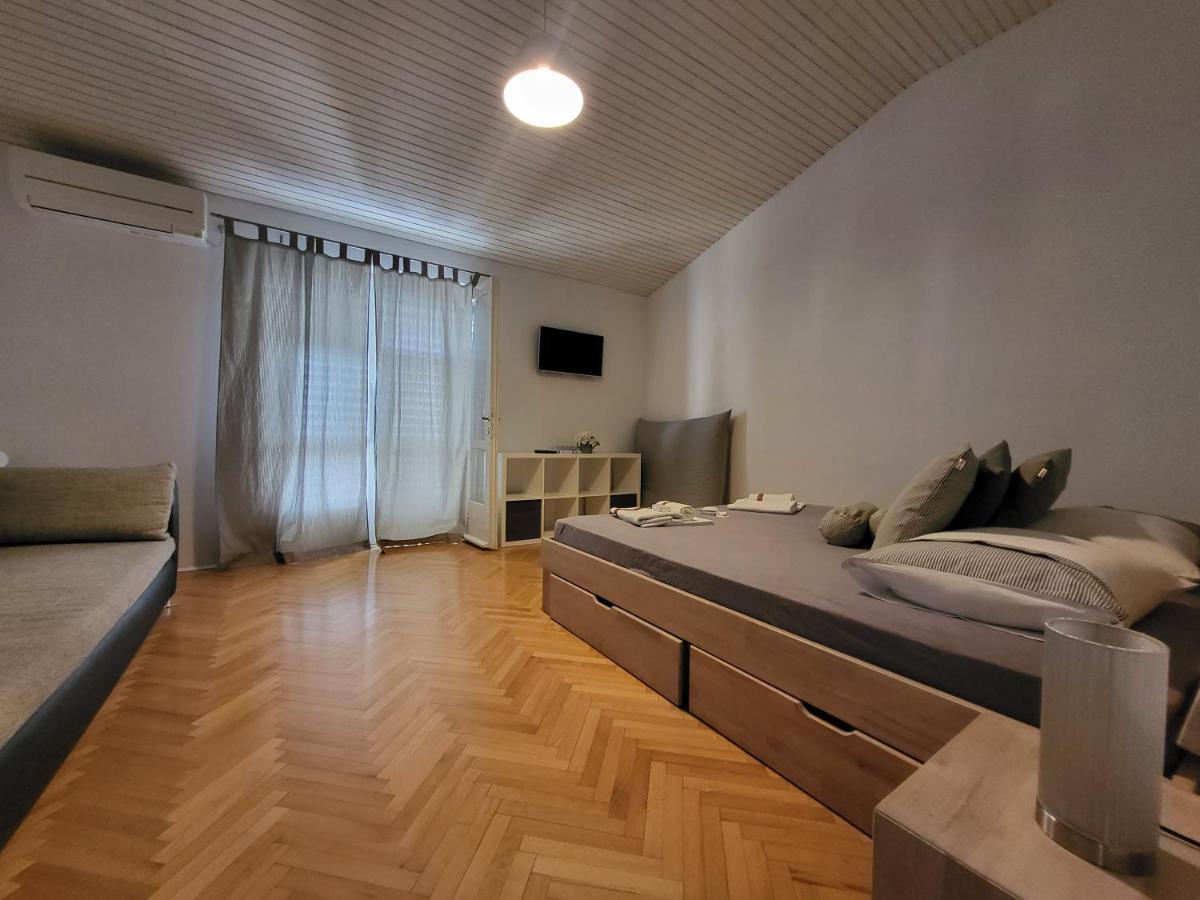 מאקרסקה Apartment Villa Mirna מראה חיצוני תמונה